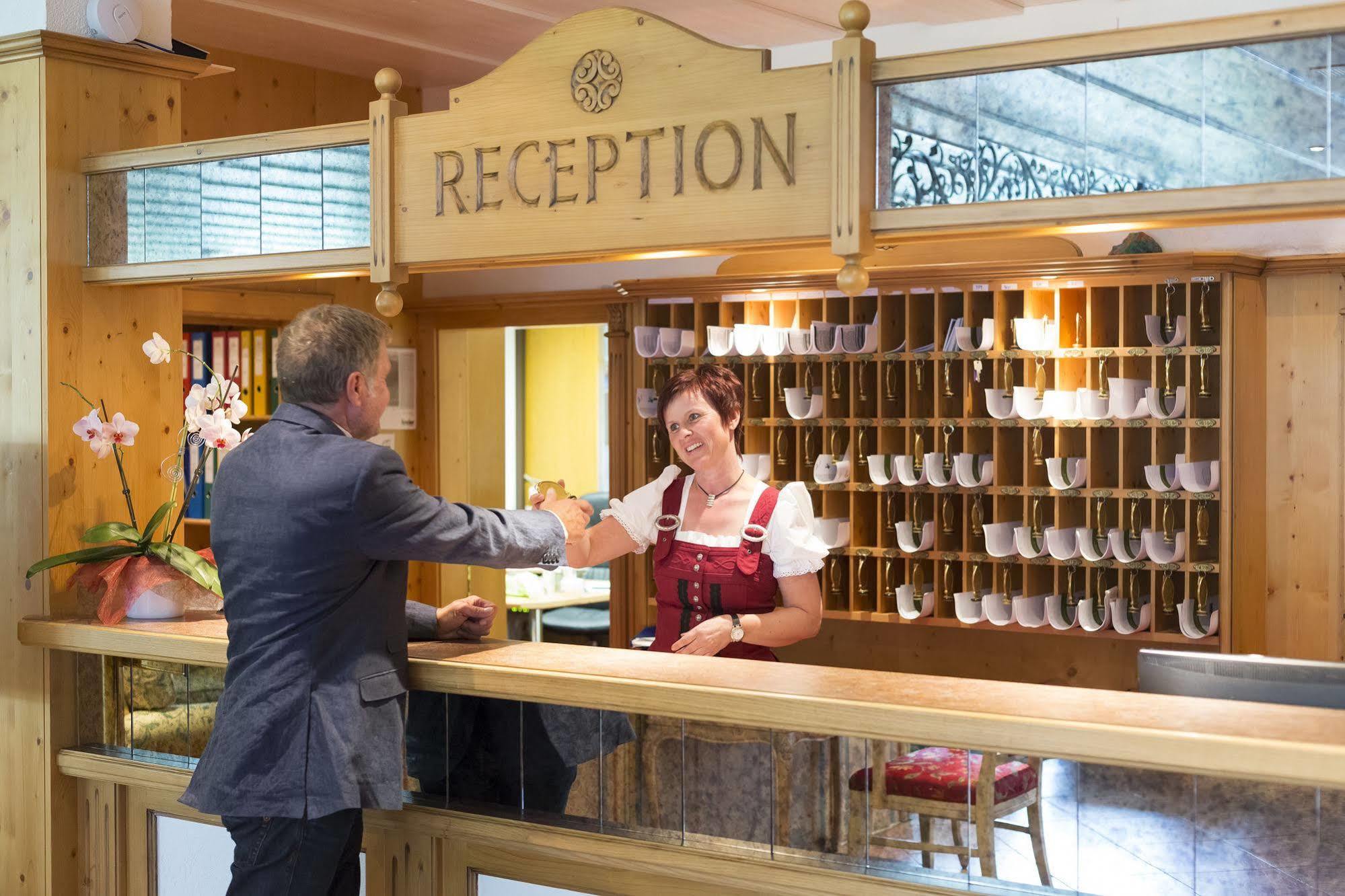 Hotel Alpenhof Sankt Jakob in Defereggen Exterior foto